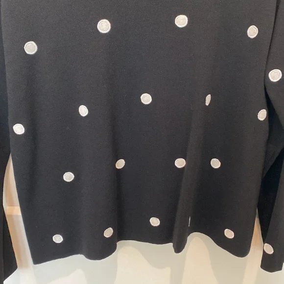 Evelyn & Arthur Black Sweater w/white polka dots‎ - Picture 4 of 6